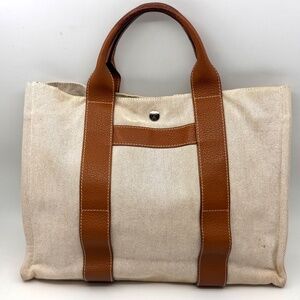 Authentic Hermes Fourre Tout  MM Handbag, Beige color canvas with Leather hands